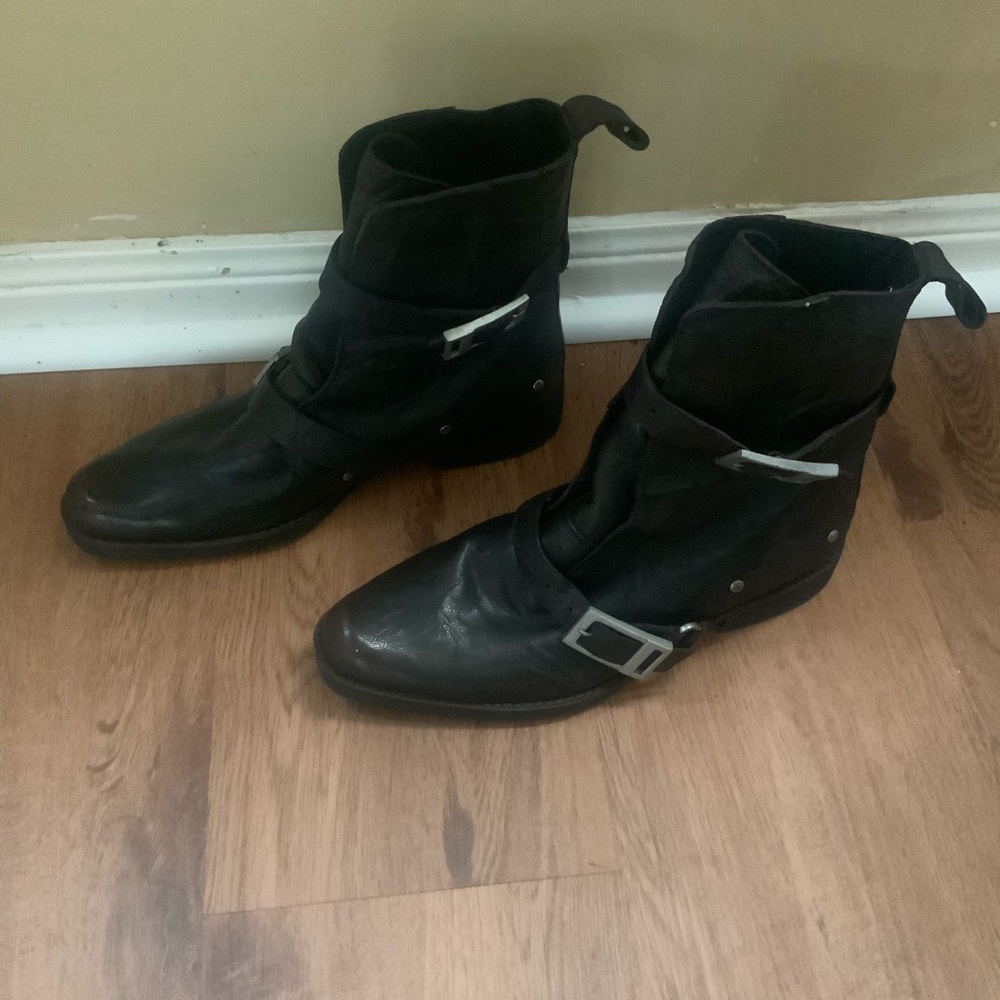 Biker boots